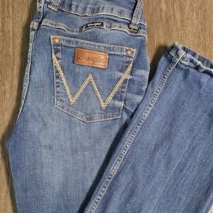 Wrangler Women’s Straight Leg Jeans in Classic Blue